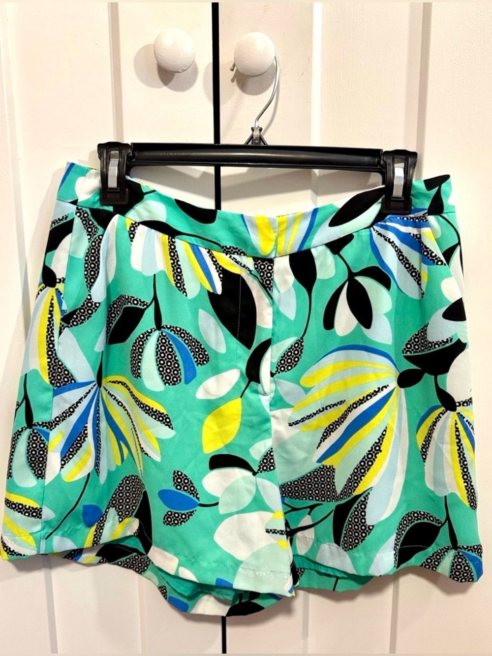 Printed Teal Floral Women’s Shorts Kaari Blue Size 8